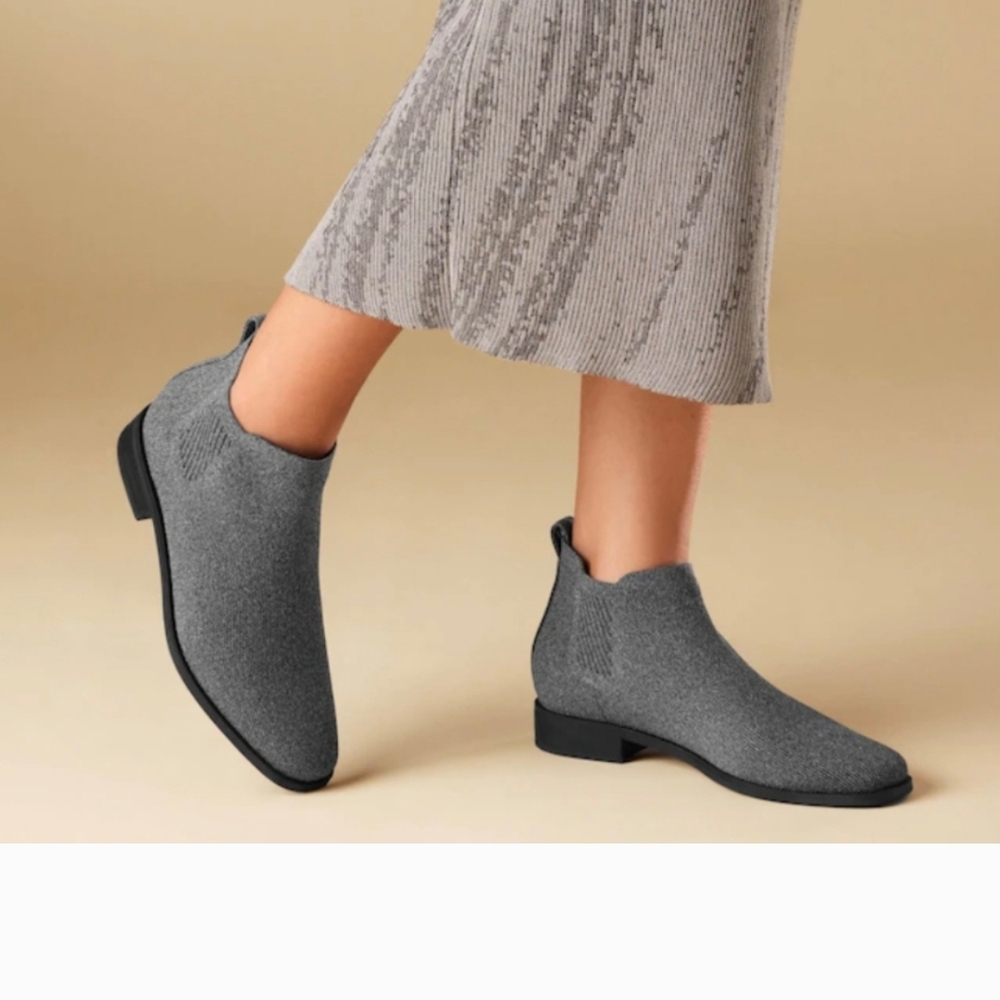 Vivaia Ryan-Pro Square-Toe Water-Repellent Gray Ankle Boots. Sz 39/8